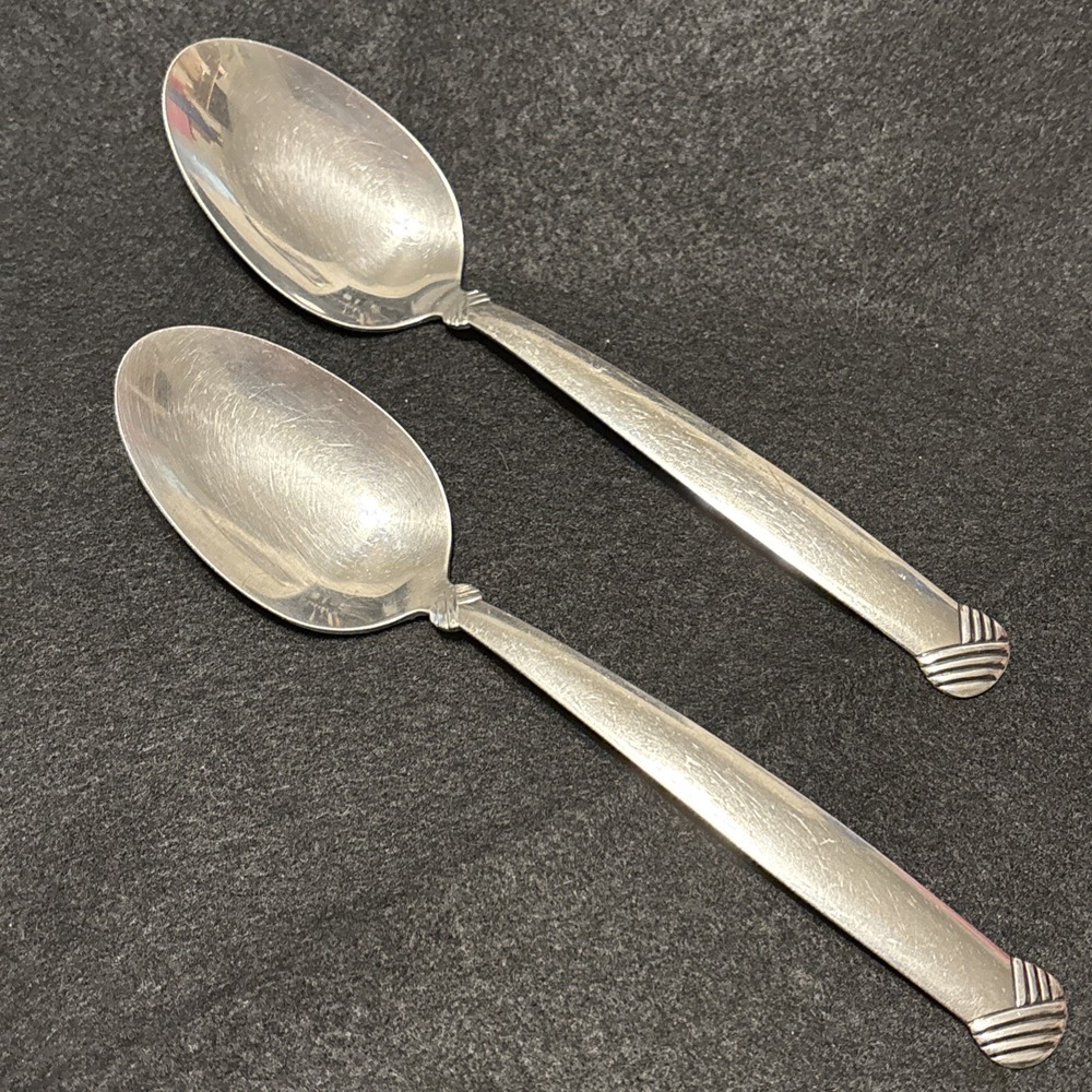 PAIR Oneida RATTAN Stainless  Silverware Serving Spoons  8 1/4" Flatware USA